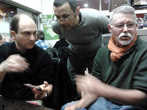 Sous le regard de Jean-Luc Boutel, Marc Madouraud et Guy Costes s'affrontent en une partie de Main-Ethérée.